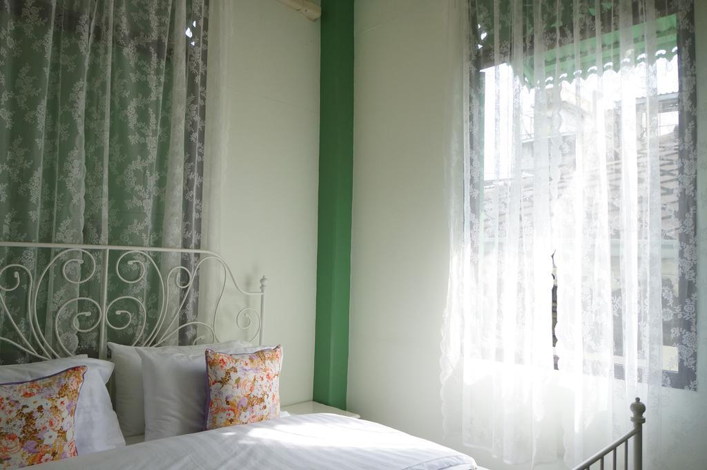 Green Teak House Bangkok Eksteriør bilde